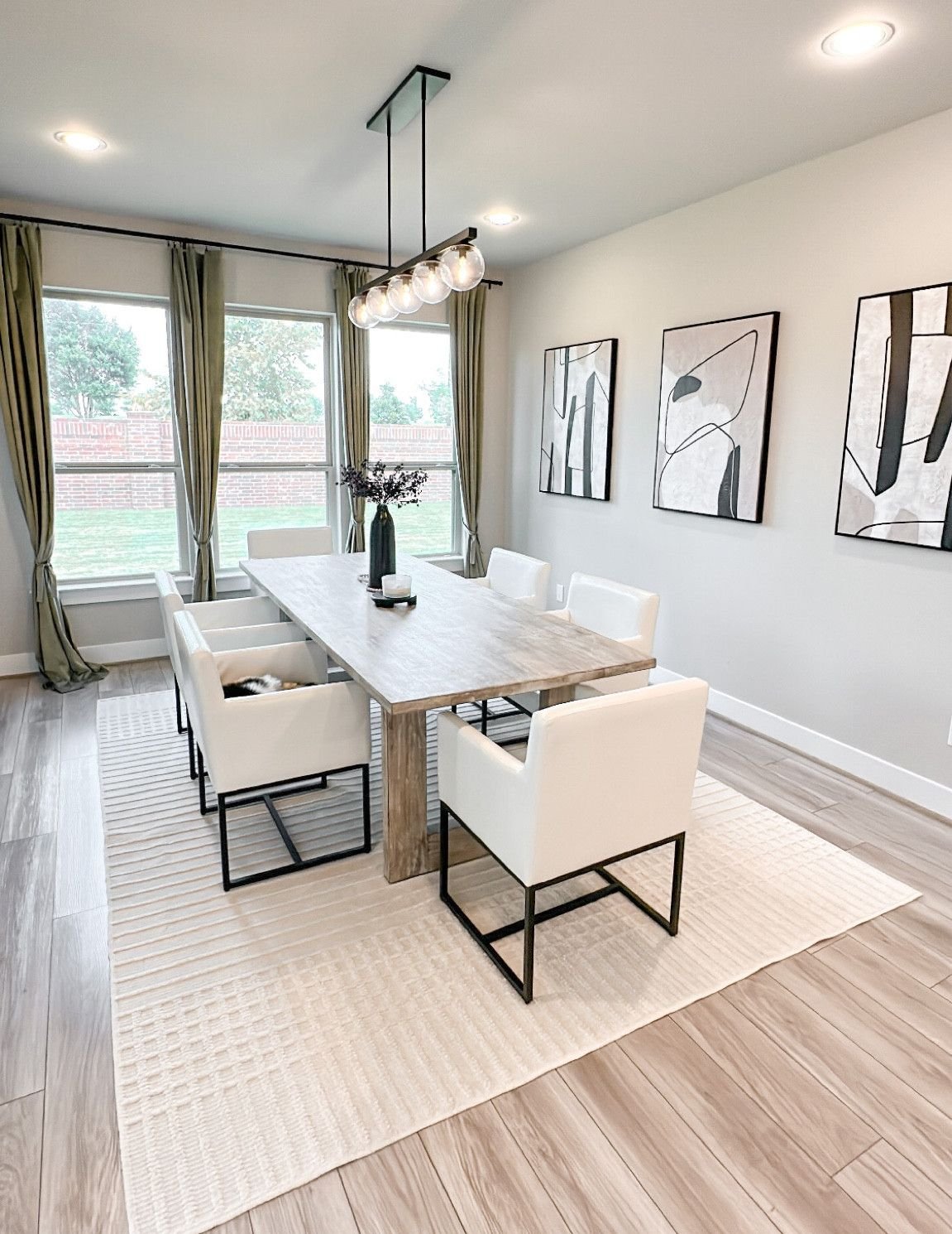 Stain-Resistant Dining Carpet (160x230cm)